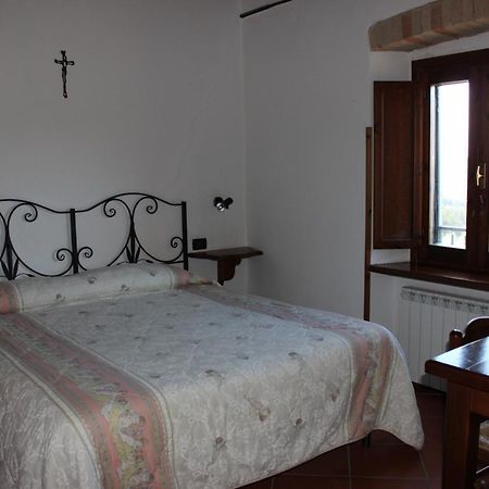 Agriturismo La Ginestrella Civitella D'Arna Номер фото