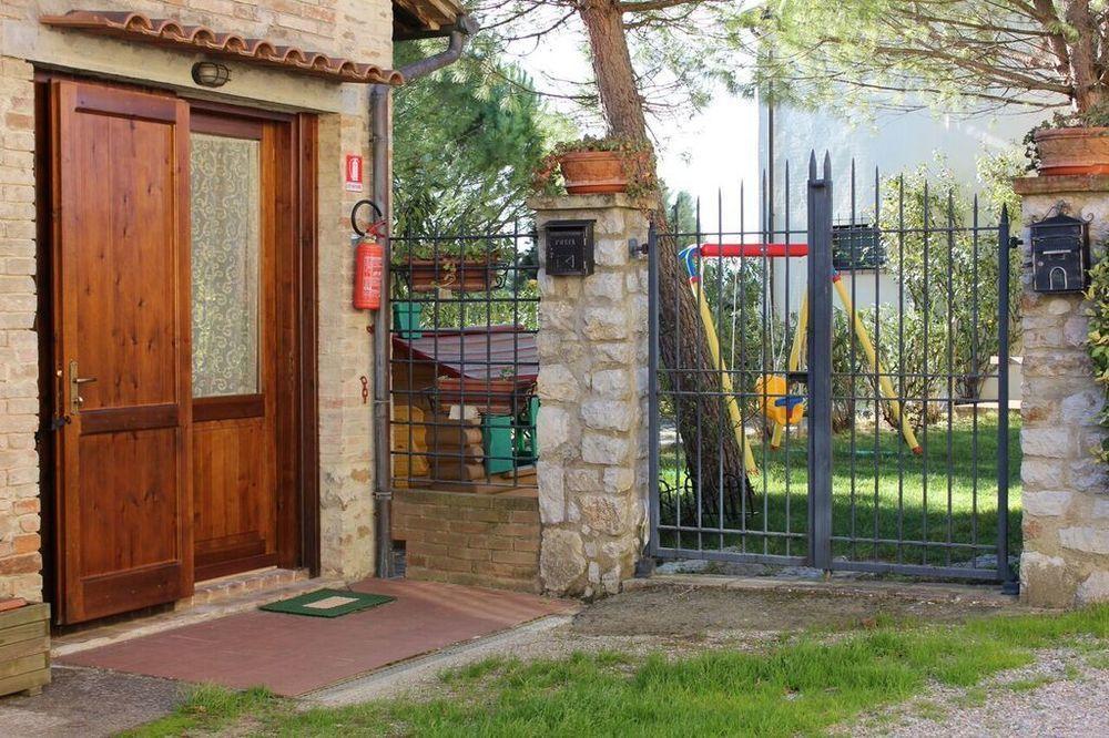 Agriturismo La Ginestrella Civitella D'Arna Экстерьер фото