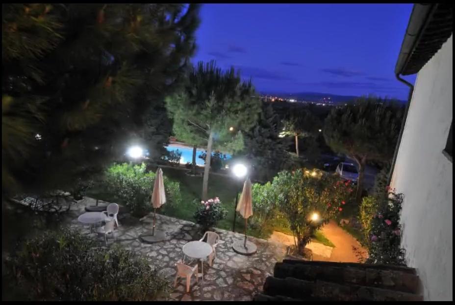 Agriturismo La Ginestrella Civitella D'Arna Экстерьер фото