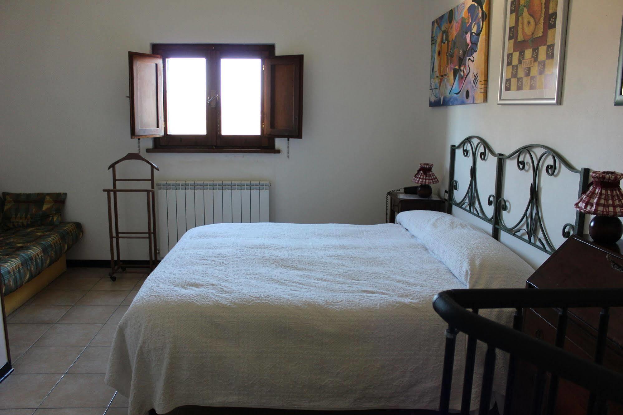 Agriturismo La Ginestrella Civitella D'Arna Экстерьер фото