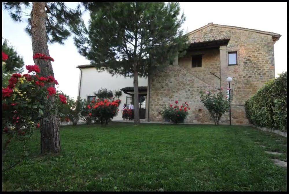 Agriturismo La Ginestrella Civitella D'Arna Экстерьер фото